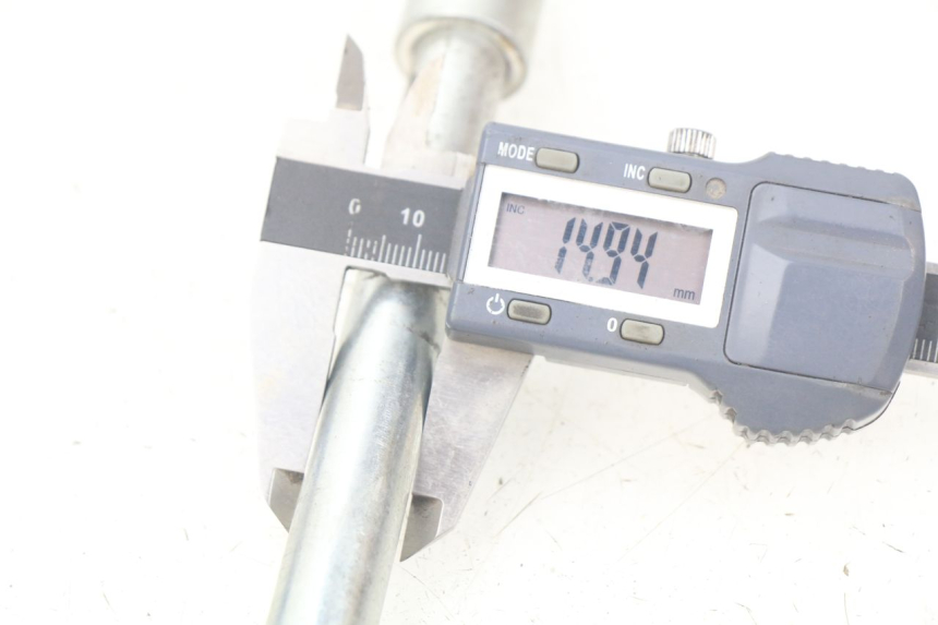 photo de ASSE RUOTA ANTERIORE APOLLO RXF 125 - Zoom sullo stato d'uso