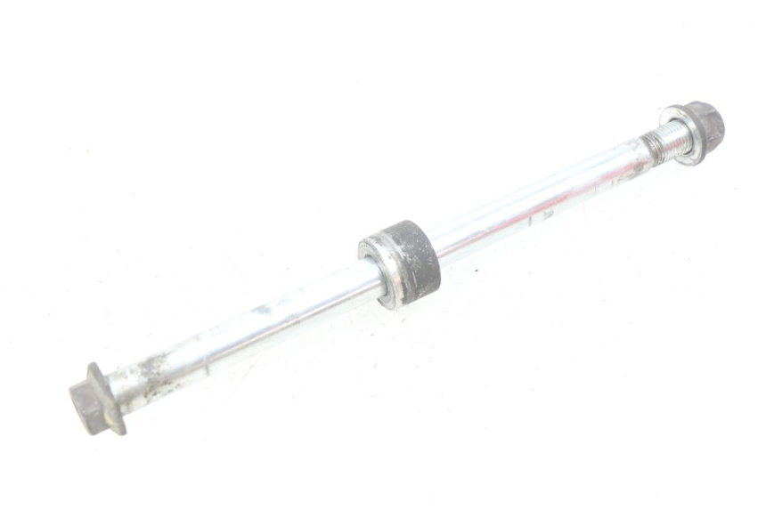 photo de ASSE RUOTA ANTERIORE SUZUKI SIXTEEN 125 (2008 - 2010) - Primo piano tecnico