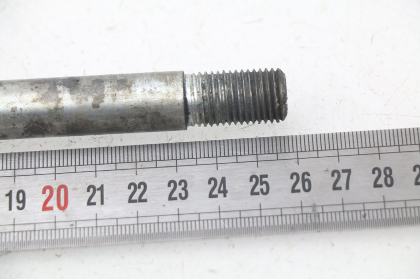 photo de ASSE RUOTA ANTERIORE PEUGEOT SPEEDFIGHT 3 AIR 50 (2009 - 2015) - Zoom sullo stato d'uso