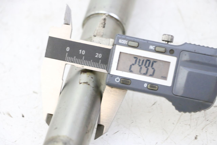 photo de ASSE TRIUMPH SPRINT 900 (1995 - 1998) - Primo piano tecnico