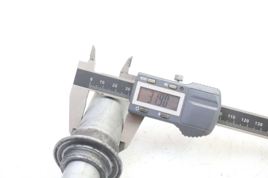 photo de ASSE HONDA ST PAN EUROPEAN 1300 (2002 - 2013) - Primo piano tecnico