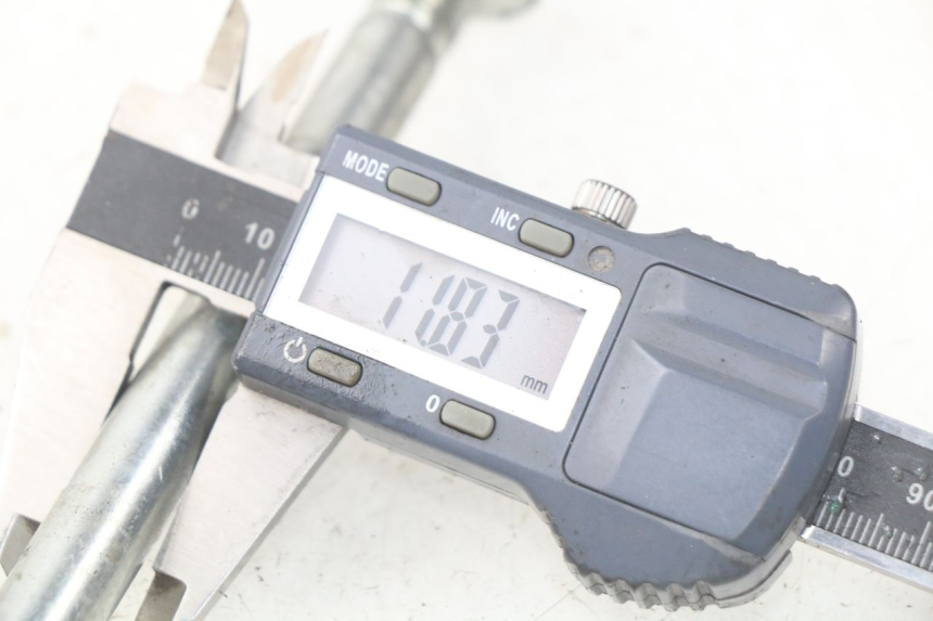 photo de ASSE RUOTA ANTERIORE FYM STRADA 50 (2007 - 2014) - Altra angolazione