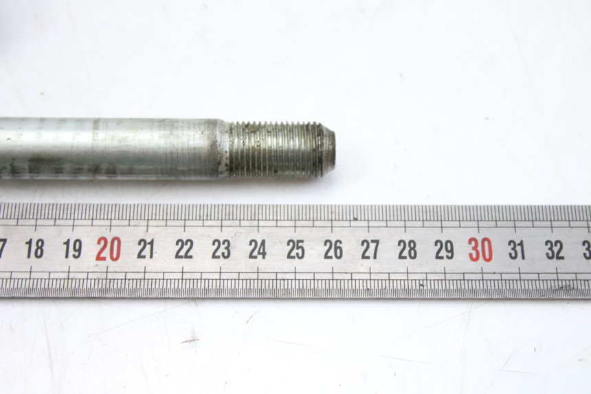 photo de ASSE RUOTA ANTERIORE SUZUKI SV S 650 (1999 - 2002) - Altra angolazione