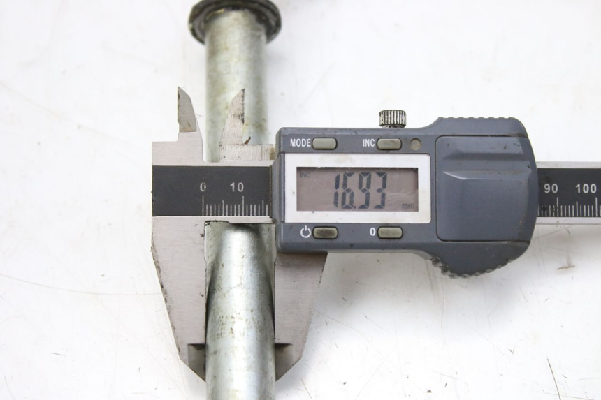 photo de ASSE RUOTA ANTERIORE SUZUKI SV S 650 (1999 - 2002) - Vista d'insieme del prodotto