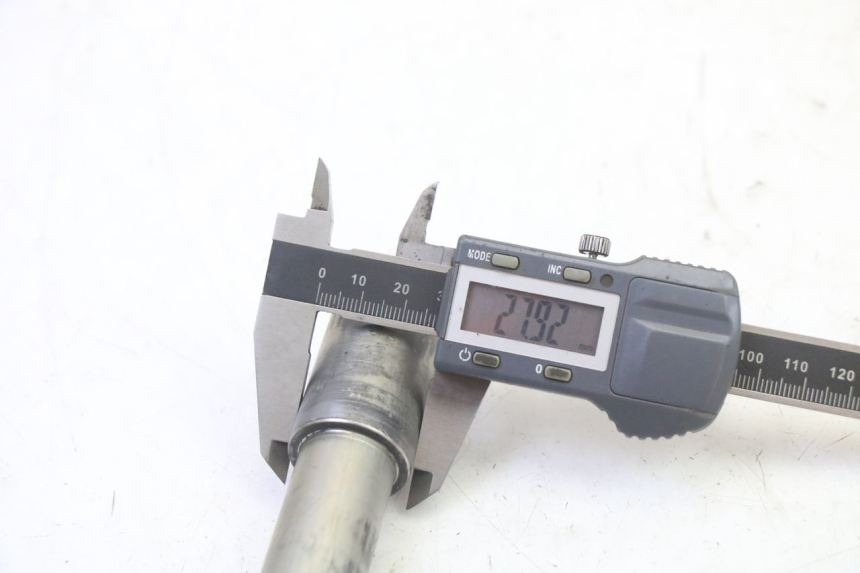 photo de ASSE YAMAHA TDM ABS 900 (2002 - 2014) - Primo piano tecnico