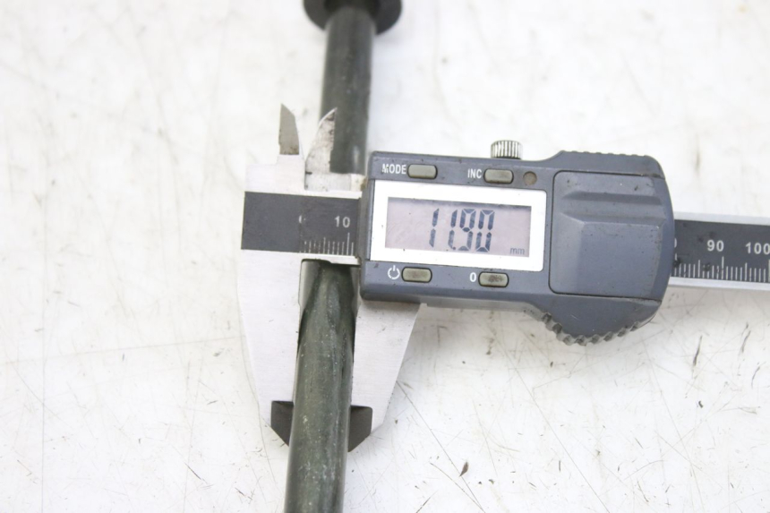 photo de ASSE RUOTA ANTERIORE PEUGEOT TWEET 4T 50 (2010 - 2014) - Zoom sullo stato d'uso