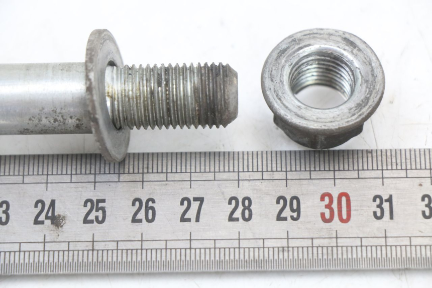 photo de ASSE RUOTA ANTERIORE PEUGEOT VIVACITY NEW 4T 50 (2008 - 2017) - Zoom sullo stato d'uso