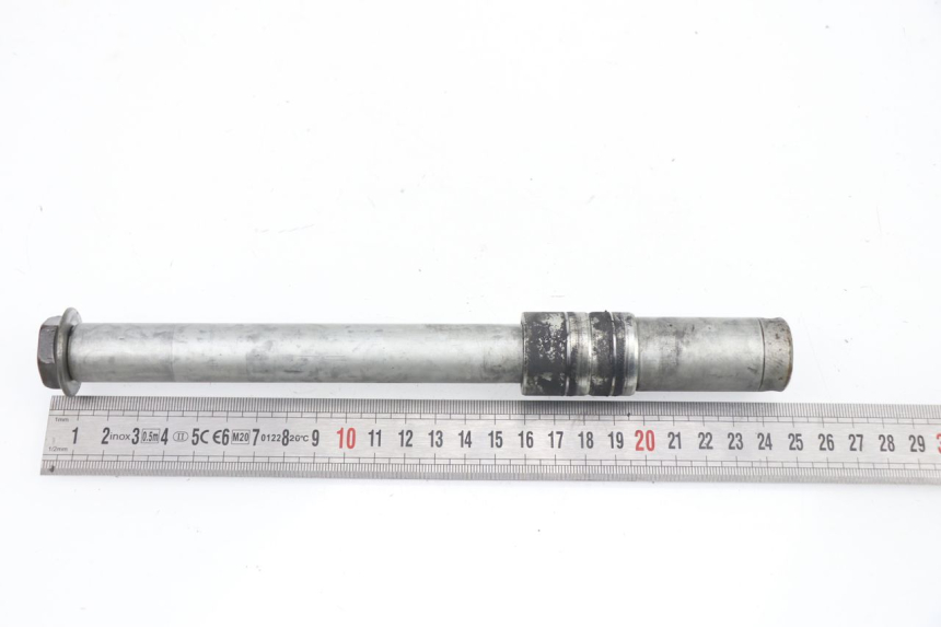 photo de ASSE RUOTA ANTERIORE HONDA VTR F FIRESTORM 1000 (1997 - 2001) - Primo piano tecnico