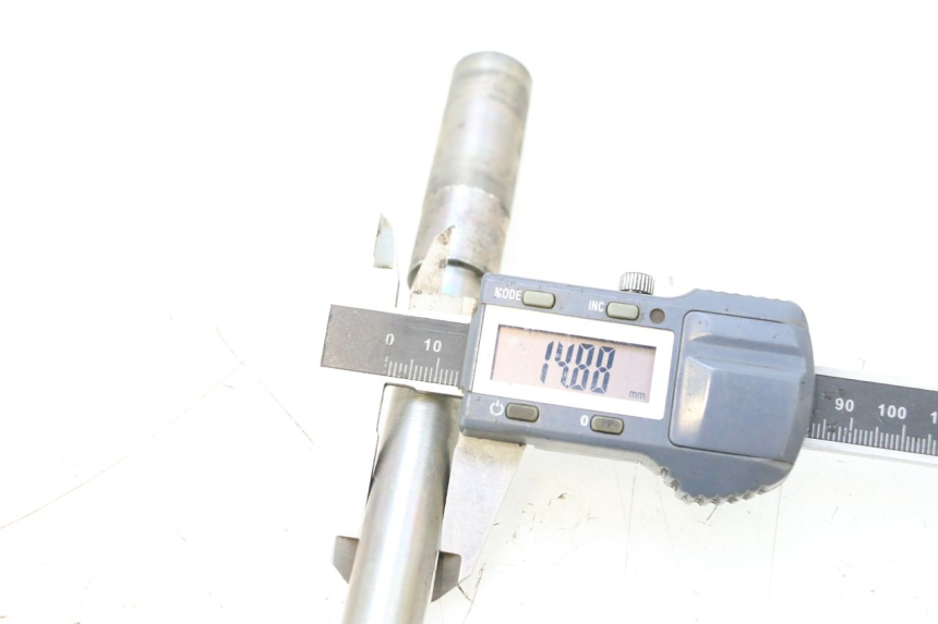 photo de ASSE RUOTA ANTERIORE YAMAHA X-MAX XMAX 125 (2010 - 2013) - Vista d'insieme del prodotto