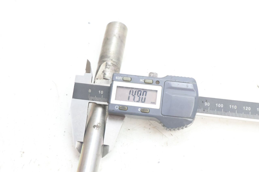 photo de ASSE RUOTA ANTERIORE YAMAHA X-MAX XMAX 125 (2010 - 2013) - Primo piano tecnico