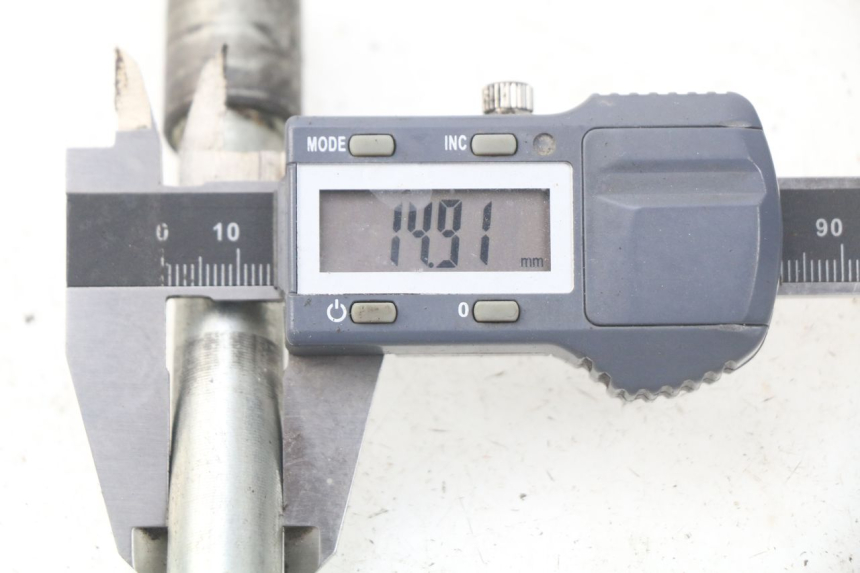 photo de ASSE RUOTA ANTERIORE PIAGGIO X9 EVOLUTION 125 (2003 - 2007) - Dettaglio del componente