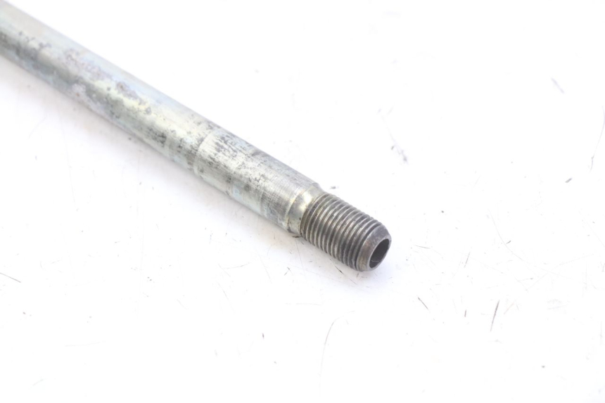 photo de ASSE RUOTA ANTERIORE YAMAHA XJ600 XJ DIVERSION 600 (1992 - 1997) - Primo piano tecnico