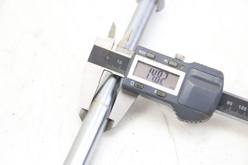 photo de ASSE RUOTA ANTERIORE YAMAHA XV VIRAGO 750 (1984 - 1998) - Dettaglio del componente