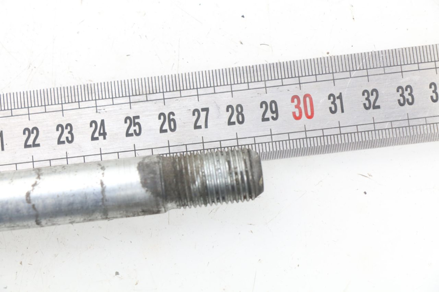 photo de ASSE RUOTA ANTERIORE YAMAHA XVS DRAG STAR DRAGSTAR 650 (1997 - 2007) - Zoom sullo stato d'uso