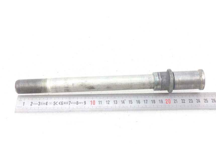 photo de ASSE RUOTA ANTERIORE KAWASAKI Z S 750 (2003 - 2006) - Zoom sullo stato d'uso