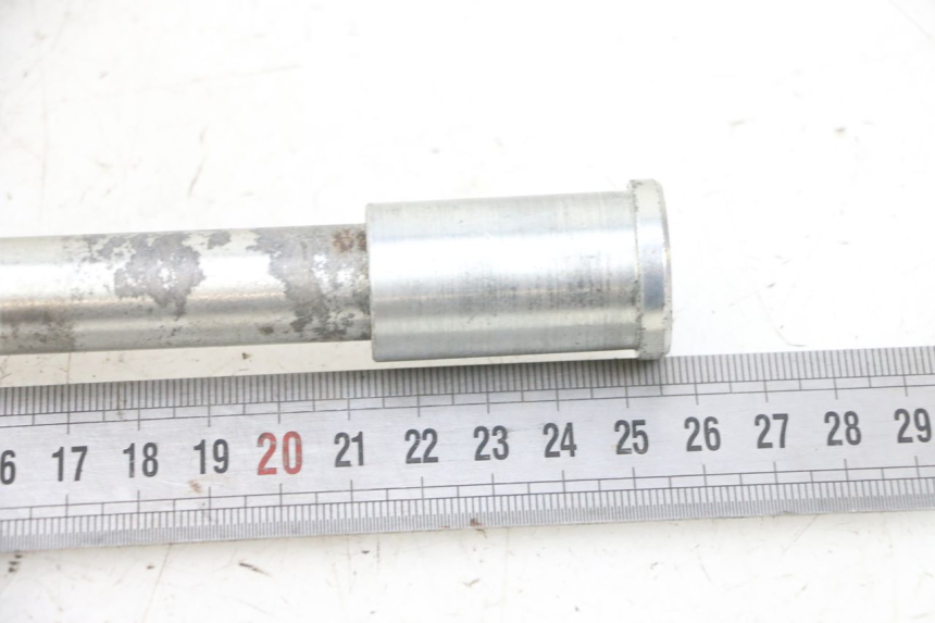 photo de ASSE RUOTA ANTERIORE KAWASAKI ZR 7 750 (1999 - 2004) - Dettaglio del componente