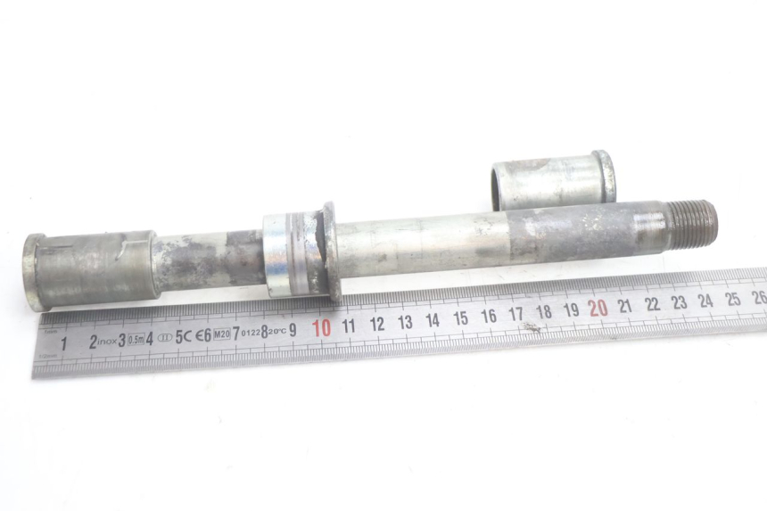 photo de ASSE RUOTA ANTERIORE KAWASAKI ZX-6R ZX6R 600 (1995 - 1997) - Zoom sullo stato d'uso
