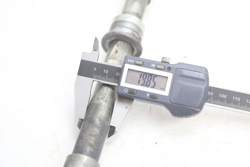photo de ASSE RUOTA ANTERIORE KAWASAKI ZX-6R ZX6R 600 (1995 - 1997) - Vista d'insieme del prodotto