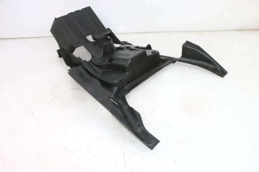 photo de PORTABATTERIA SUZUKI BURGMAN 650 (2013 - 2020) - Altra angolazione