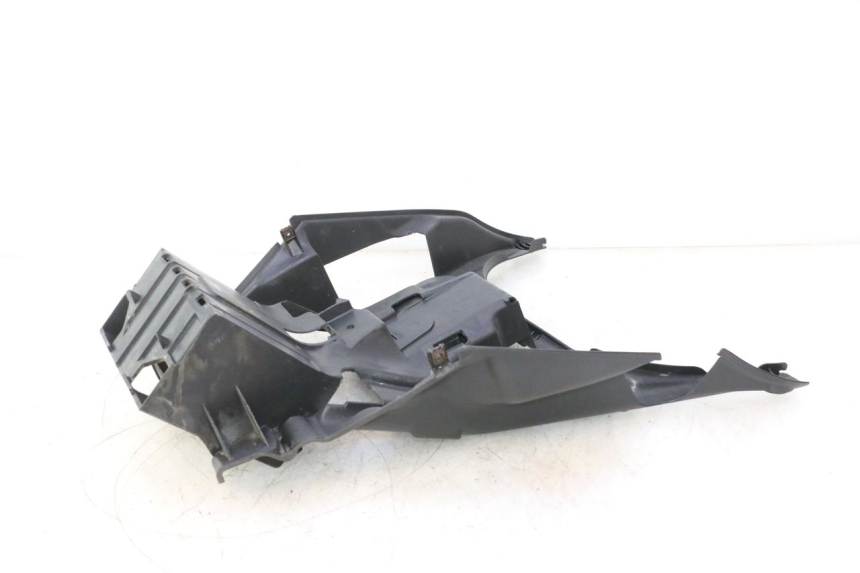 photo de PORTABATTERIA SUZUKI BURGMAN EXECUTIVE ABS 650 (2006 - 2012) - Dettaglio del componente