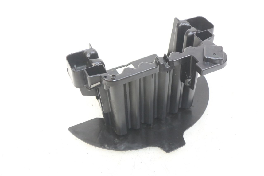 photo de VASCA BATTERIA PEUGEOT CITYSTAR 2T 50 (2018 - 2021) - Dettagli dei punti di fissaggio