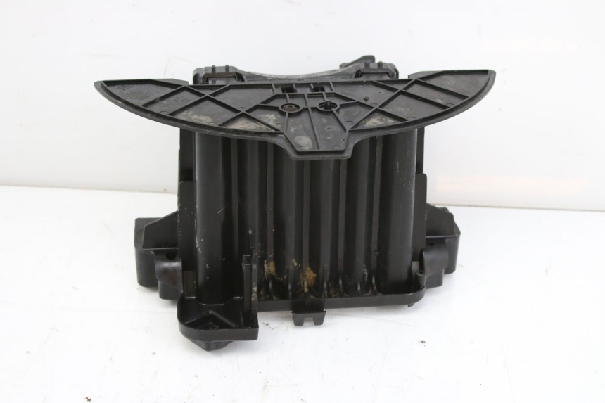 photo de VASCA BATTERIA PEUGEOT CITYSTAR 50 (2013 - 2017) - Primo piano tecnico