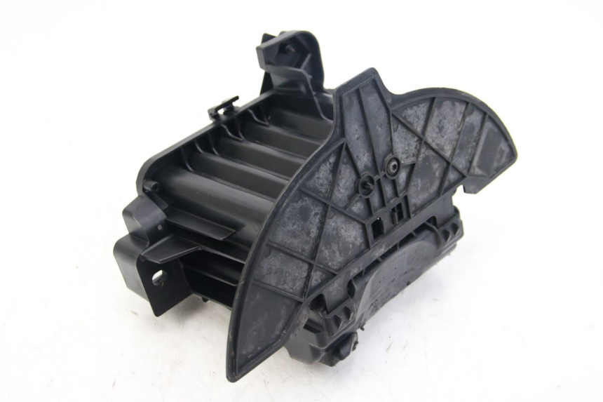 photo de VASCA BATTERIA PEUGEOT CITYSTAR 50 (2013 - 2017) - Primo piano ad alta risoluzione