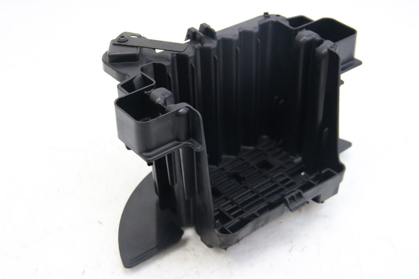 photo de VASCA BATTERIA PEUGEOT CITYSTAR 50 (2013 - 2017) - Dettagli dei punti di fissaggio