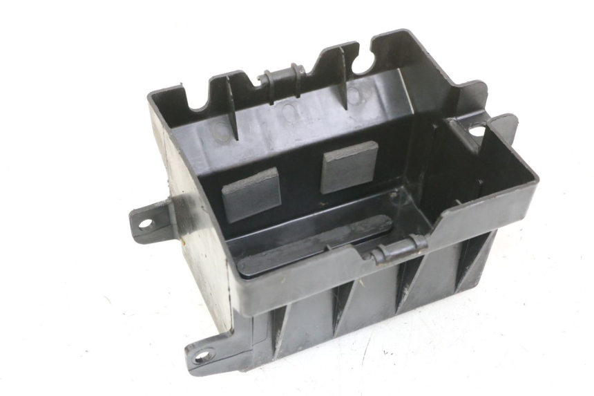 photo de PORTABATTERIA DAELIM BESBI 125 (2007 - 2008) - Zoom sullo stato d'uso