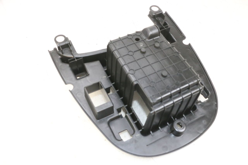 photo de VASCA PORTABATTERIA PEUGEOT DJANGO 4T 50 (2014 - 2019) - Zoom sullo stato d'uso