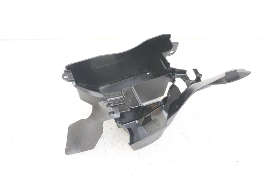 photo de PORTABATTERIA KAWASAKI ER-6 ER6 N 650 (2012 - 2016) - Primo piano tecnico