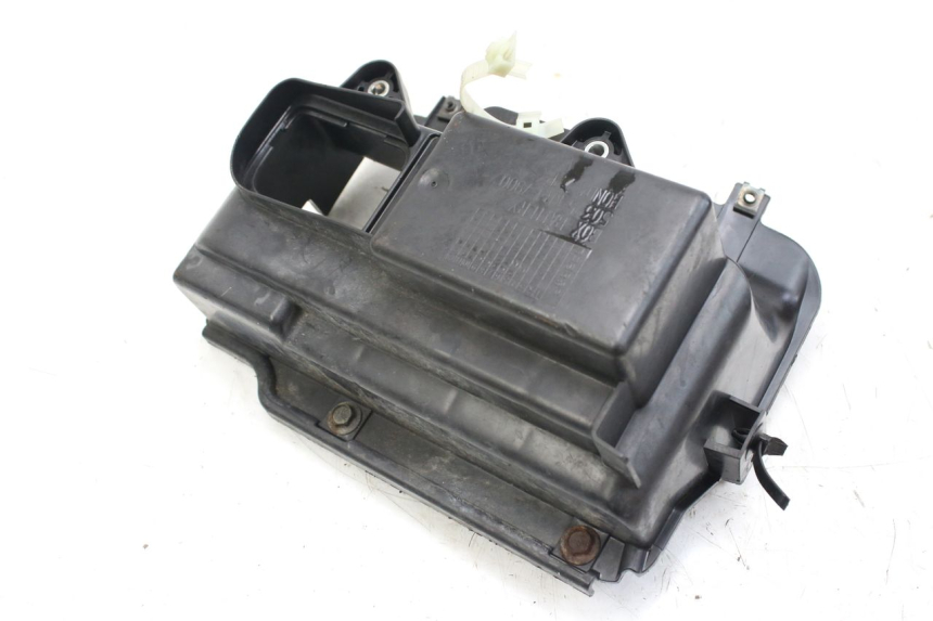 photo de VASCA BATTERIA HONDA FES S-WING SWING ABS 125 (2007 - 2015) - Primo piano tecnico