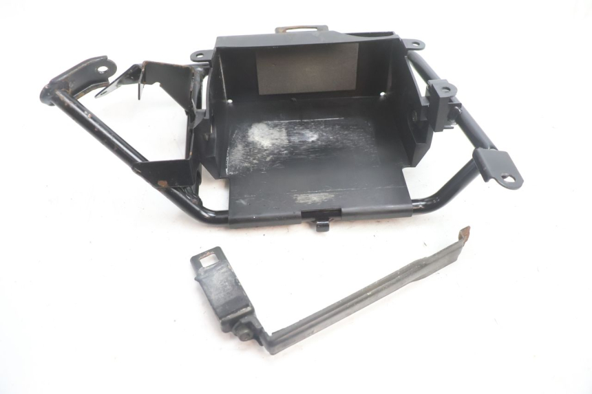 photo de PORTABATTERIA YAMAHA FJR 1300 (2001 - 2005) - Zoom sullo stato d'uso