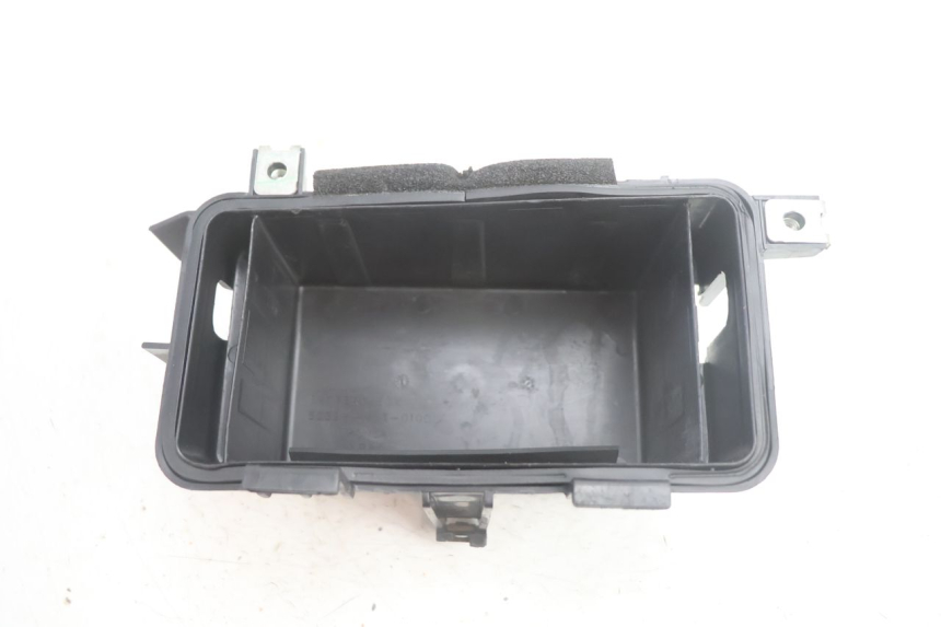 photo de PORTABATTERIA HONDA FJS SILVER WING SILVERWING 400 (2005 - 2008) - Dettaglio del componente
