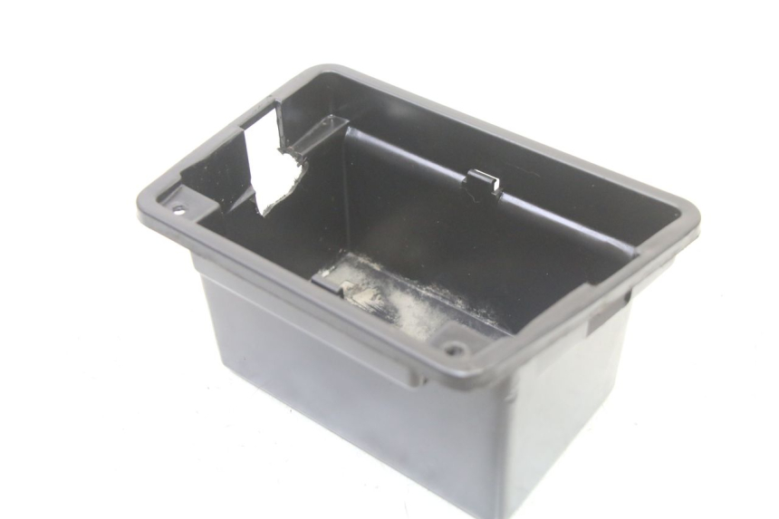 photo de VASO PER BATTERIA VENESI FLY RETRO 4T 50 (2020 - 2025) - Dettaglio del componente