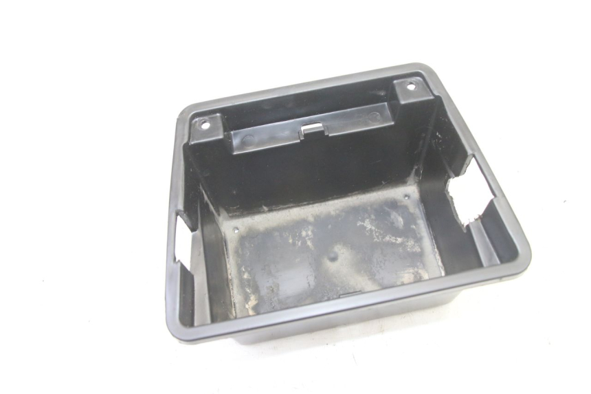 photo de VASO PER BATTERIA VENESI FLY RETRO 4T 50 (2020 - 2025) - Zoom sullo stato d'uso