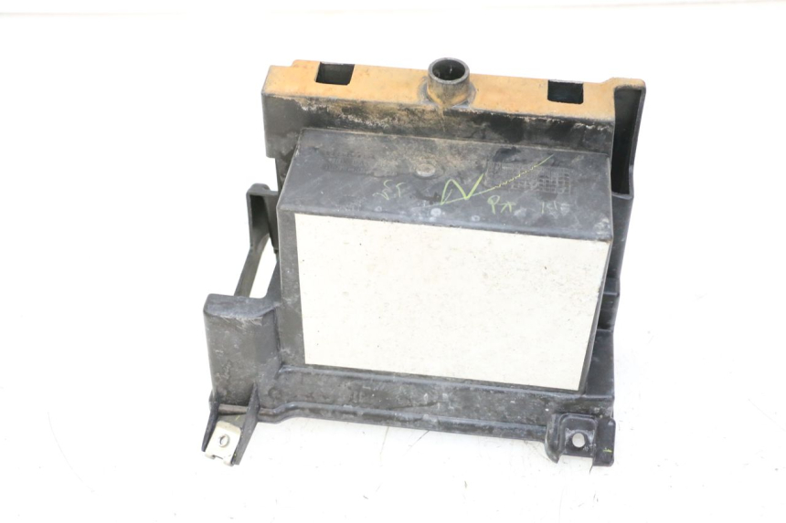 photo de PORTABATTERIA HONDA FORZA ABS 300 (2013 - 2017) - Zoom sullo stato d'uso