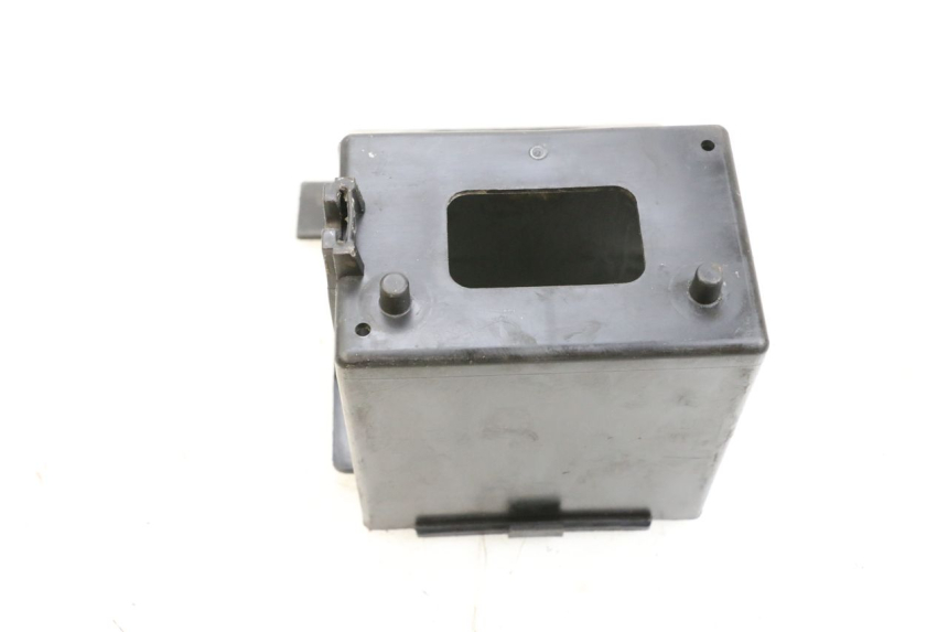 photo de PORTABATTERIA KAWASAKI GPZ RX 1000 (1986 - 1988) - Zoom sullo stato d'uso