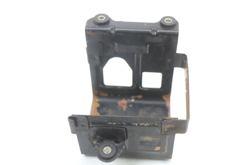 photo de PORTABATTERIA SUZUKI GSX E 250 (1982 - 1983) - Dettaglio del componente