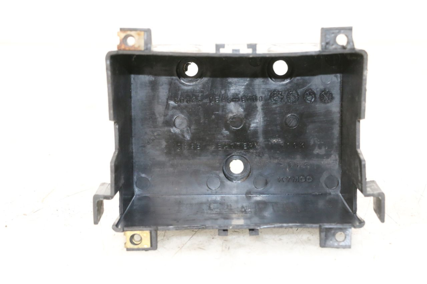 photo de Vassoio della batteria KYMCO DINK STREET 125 (2009 - 2014) - Zoom sullo stato d'uso