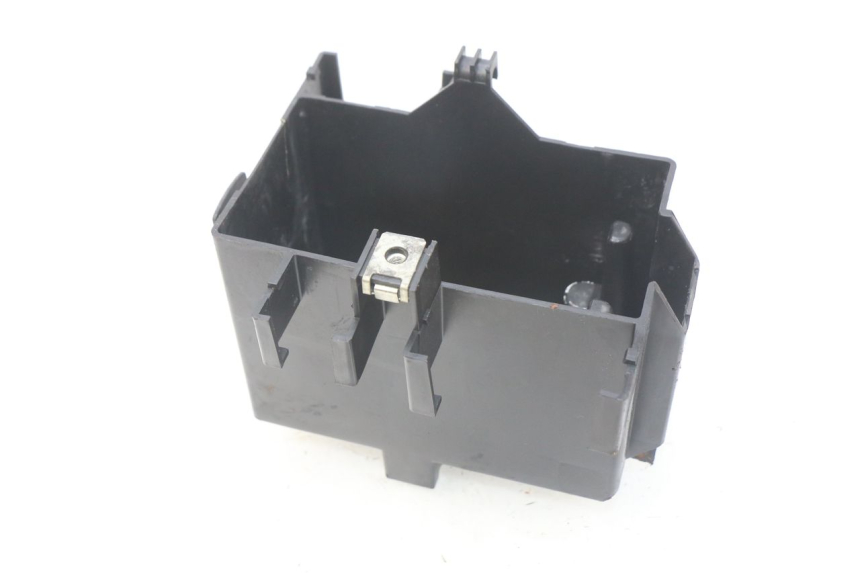 photo de PORTABATTERIA PEUGEOT LUDIX BLASTER 50 (2006 - 2014) - Altra angolazione