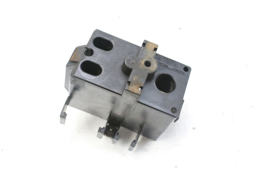 photo de VASCA BATTERIA PEUGEOT LUDIX 50 (2008 - 2017) - Zoom sullo stato d'uso