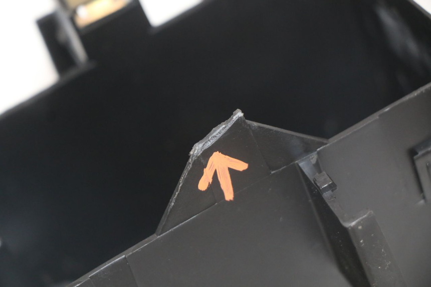 photo de VASCA BATTERIA PEUGEOT LUDIX 50 (2005 - 2007) - Altra angolazione