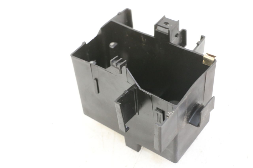 photo de PORTABATTERIA PEUGEOT LUDIX ONE 50 (2005 - 2008) - Altra angolazione