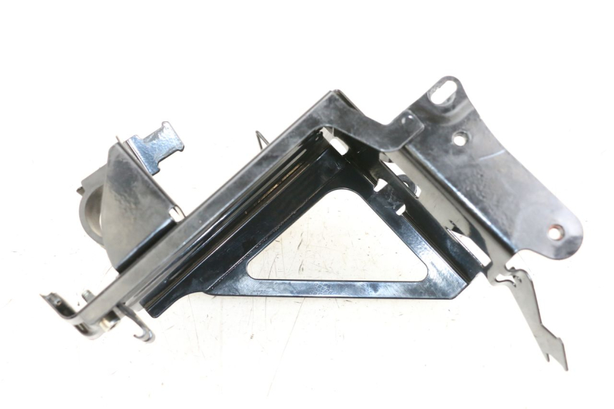 photo de PORTABATTERIA ROYAL ENFIELD CONTINENTAL GT 650 (2019 - 2024) - Dettaglio del componente