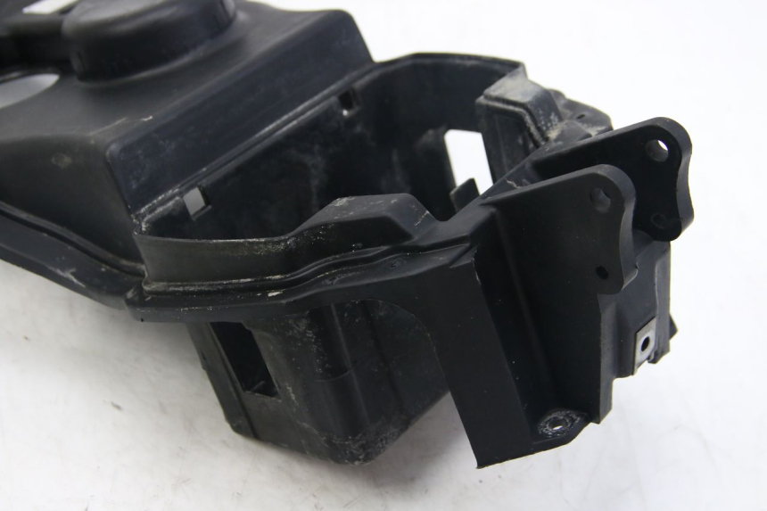 photo de VASCA BATTERIA APRILIA SCARABEO 4T 50 (2009 - 2017) - Marcature e riferimenti originali