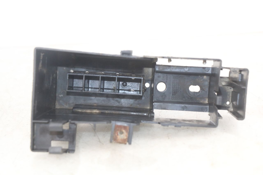 photo de VASCA PORTABATTERIA PEUGEOT SPEEDFIGHT LC 50 (1996 - 2002) - Zoom sullo stato d'uso