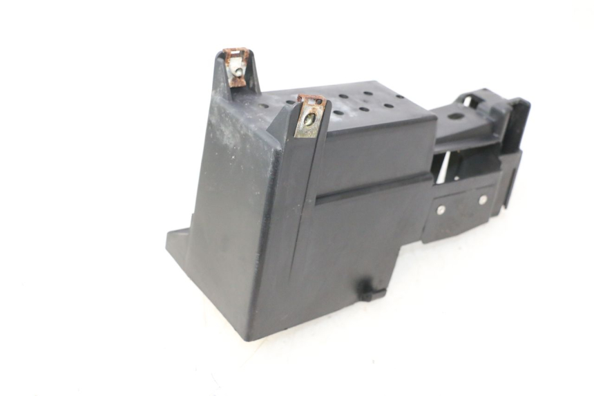 photo de VASCA PORTABATTERIA PEUGEOT SPEEDFIGHT LC 50 (1996 - 2002) - Dettaglio del componente