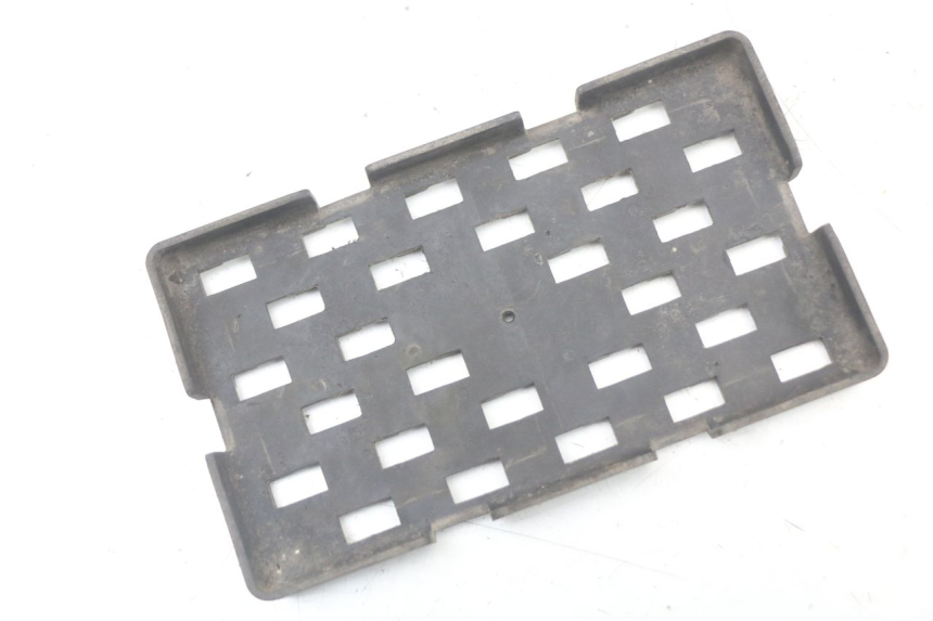 photo de PORTABATTERIA SUZUKI GSR 750 (2011 - 2017) - Dettaglio del componente