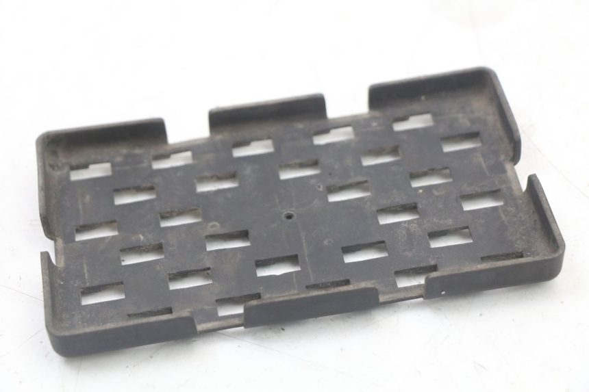 photo de PORTABATTERIA SUZUKI GSR 750 (2011 - 2017) - Zoom sullo stato d'uso